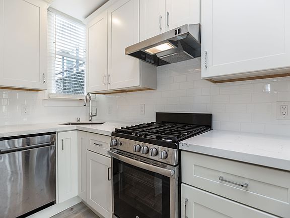4th image of 621 Stockton St APT 301