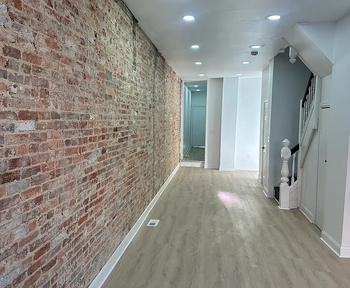 1417 Madison Ave — Photo 2