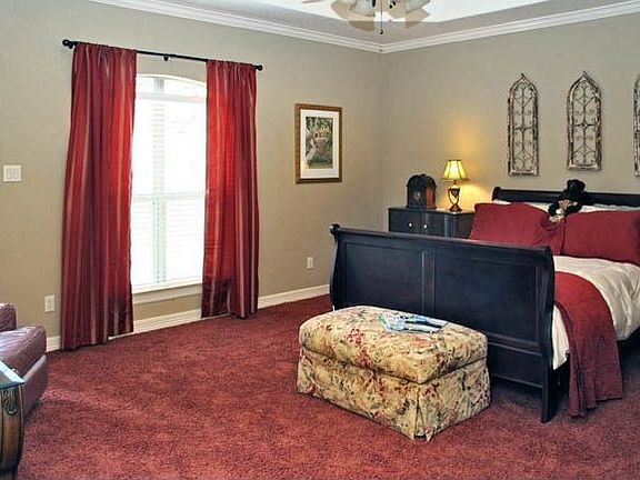5th image of 10 Jordans Wood Cir
