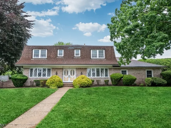 7 Glendale Ln, Fairfield Twp., NJ 07004