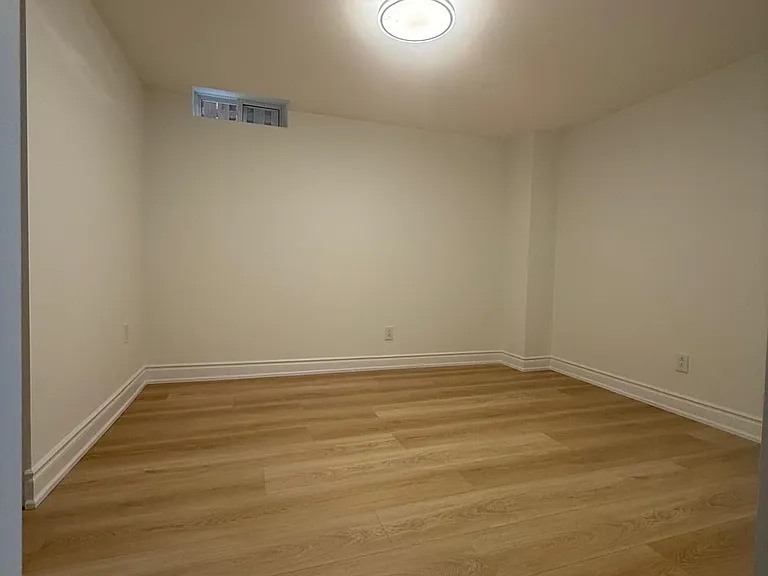 63 Jimston Dr #BASEMENT — Photo 2