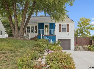 5102 Poppleton Ave, Omaha, NE 68106