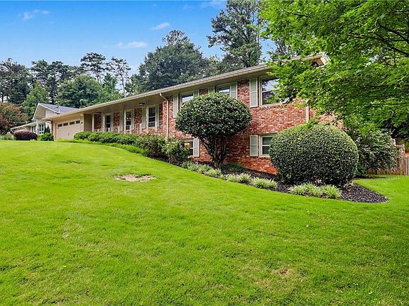 2nd image of 2866 Greenbush Pl