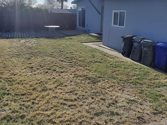 3rd image of 7925 El Paso St