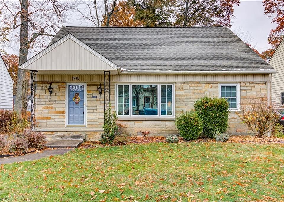 1st image of 585 Parkside Dr