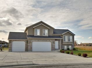 3509 W 2425 N, Plain City, UT 84404