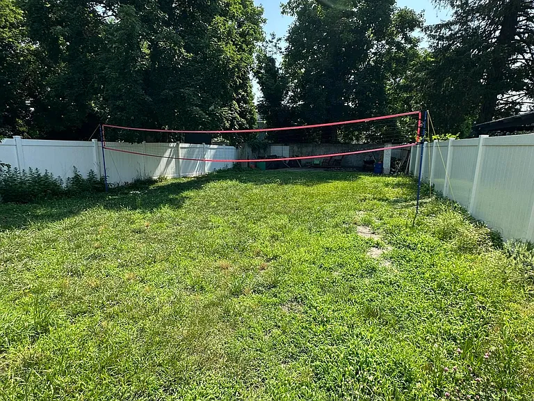 116 De Witt Ave — Photo 14