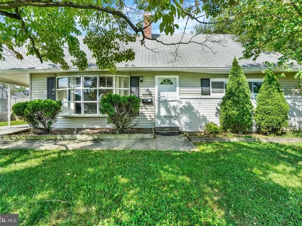 1417 Continental Rd, York, PA 17404