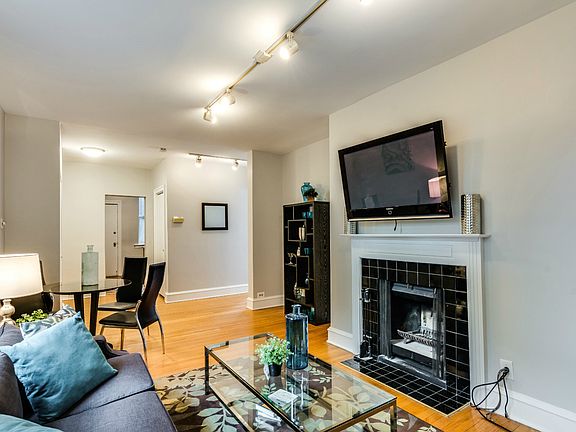 4th image of 630 W Waveland Ave APT 2F
