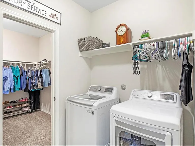 HIGH-END L.G. WASHER AND DRYER INCLUDED!