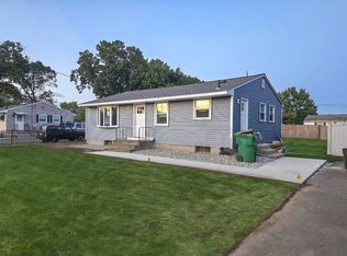 127 Bostwick Ln #A, Chicopee, MA 01020