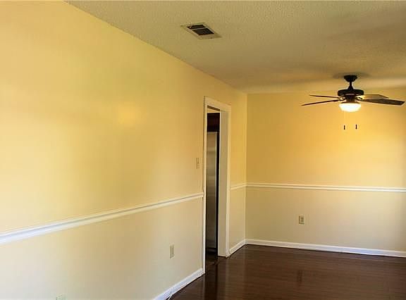 4th image of 4355 Gen Meyer Ave