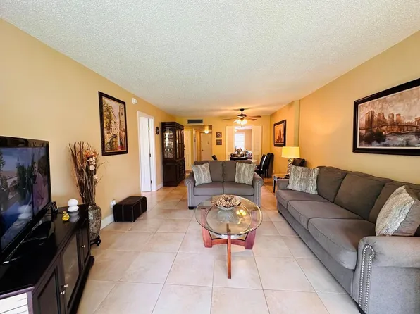 3099 NW 48th Avenue #253, Lauderdale Lakes, FL 33313