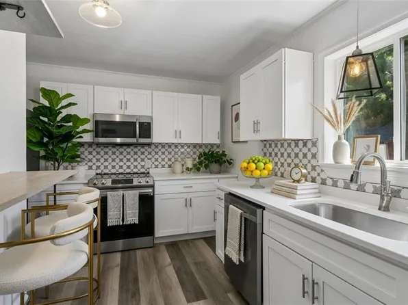 401 Melville Rd, Hampton, VA 23661