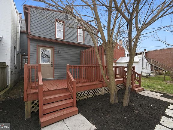 5th image of 131 W Middle St