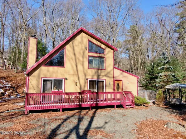 114 Saint Moritz Dr, Tafton, PA 18464