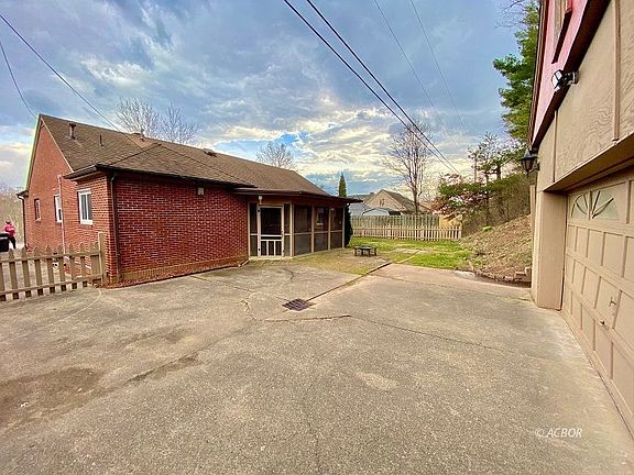 4th image of 408 Hedgewood Dr