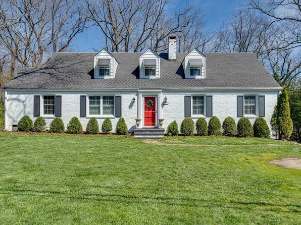 107 Hardy Rd, Lookout Mountain, GA 30750