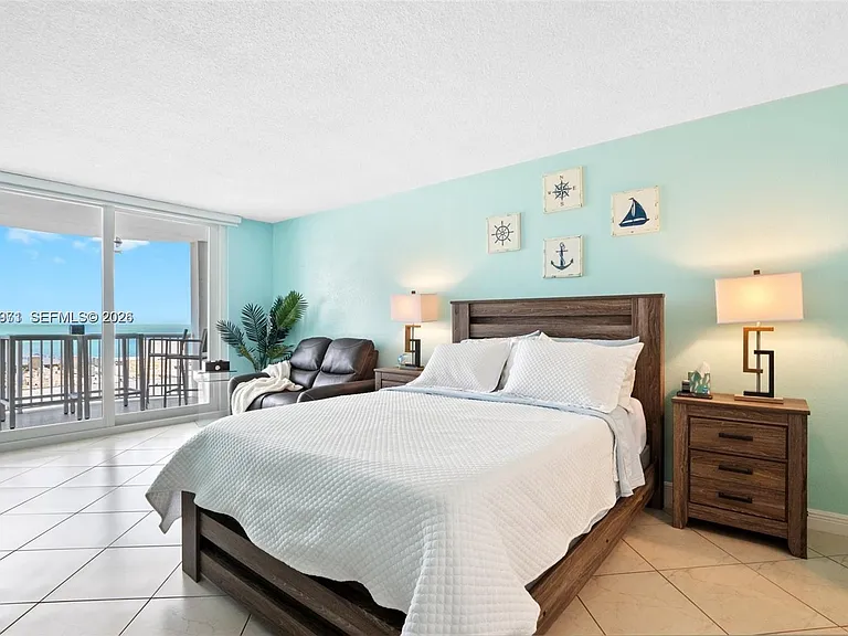 5401 Collins Ave #807 — Photo 17