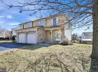 120 Hawk Ln, Ephrata, PA 17522