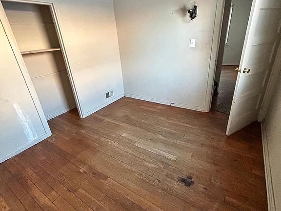 3rd image of 883 Tioga St #885