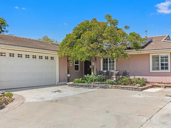 1650 Queenston Dr, Escondido, CA 92027