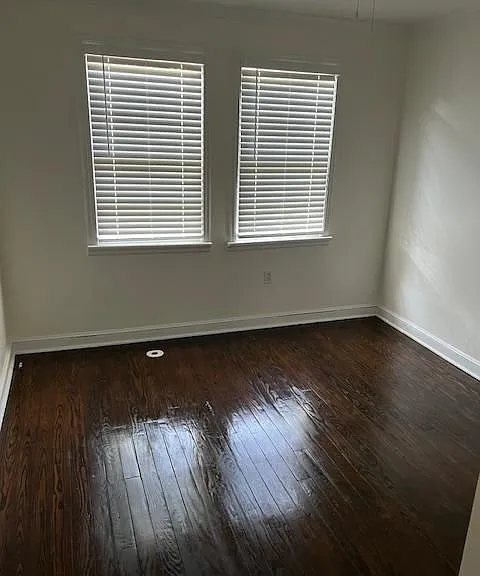 511 E Hall St — Photo 4