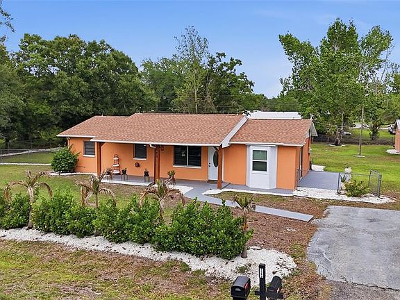 3rd image of 1500 SE Tangelo Dr