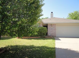 9941 Long Rifle Dr, Fort Worth, TX 76108