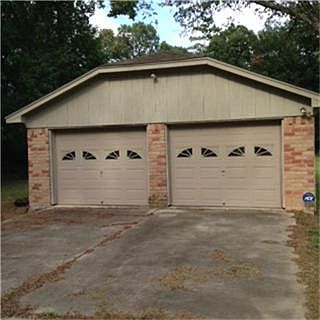 2 Door Detached Extended Garage