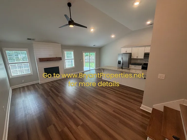1183 Preston Way — Photo 2