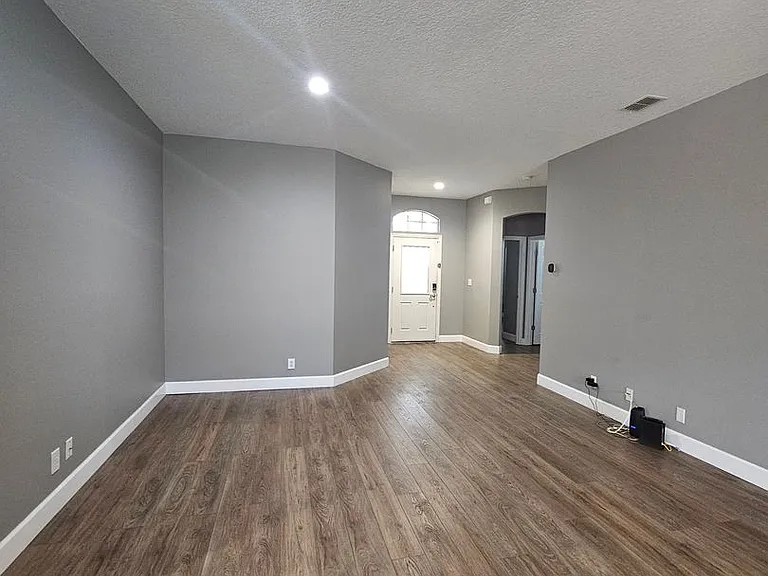 413 Victoria Hills Dr — Photo 3