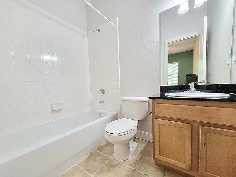 2946 SW 35th Pl #44 — Photo 17