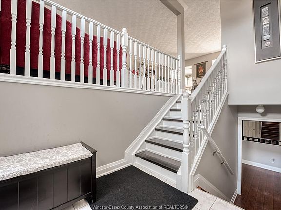4th image of 3583 Caribou Cres