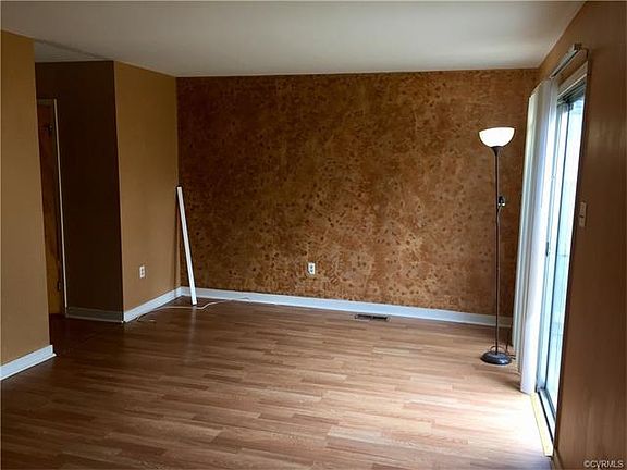 3rd image of 2814 Ennismore Ct