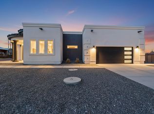 1401 Villa Pl SE, Rio Rancho, NM 87124