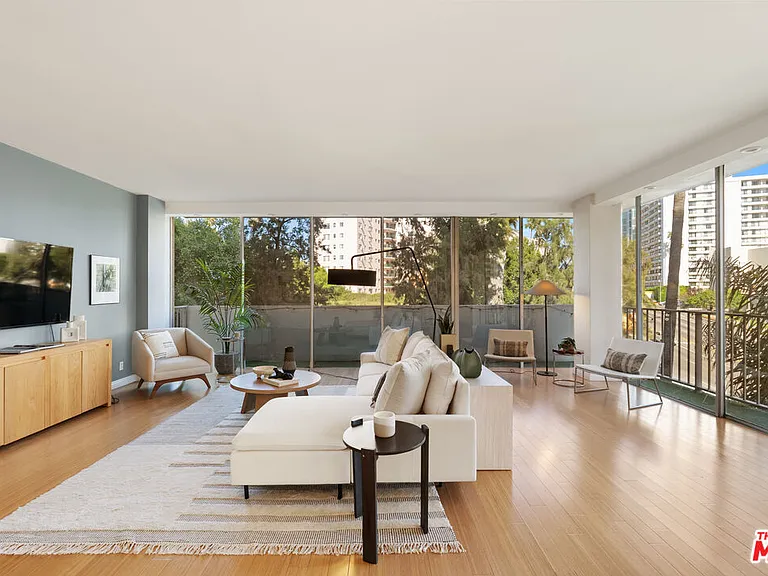 10433 Wilshire Blvd #301 — Photo 7