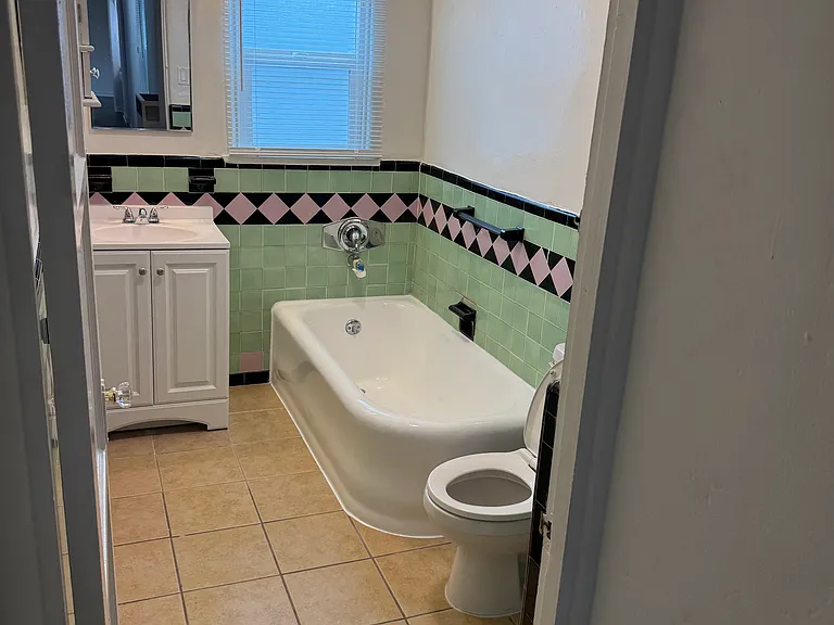 1874 S Redondo Blvd #1874 — Photo 73