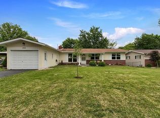 3721 Lan Dr, Saint Louis, MO 63125