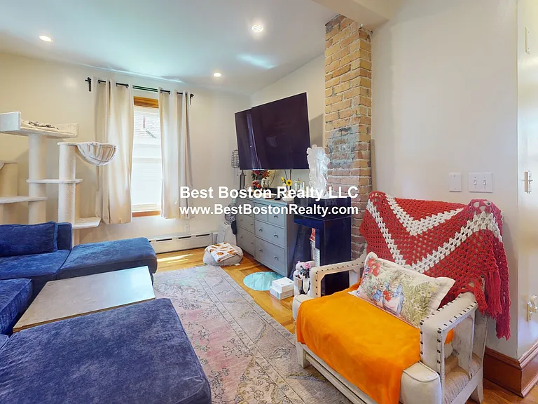 18 Nashua St #2 — Photo 5