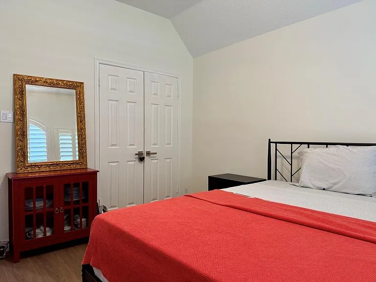 1619 Crescent Green Dr — Photo 15