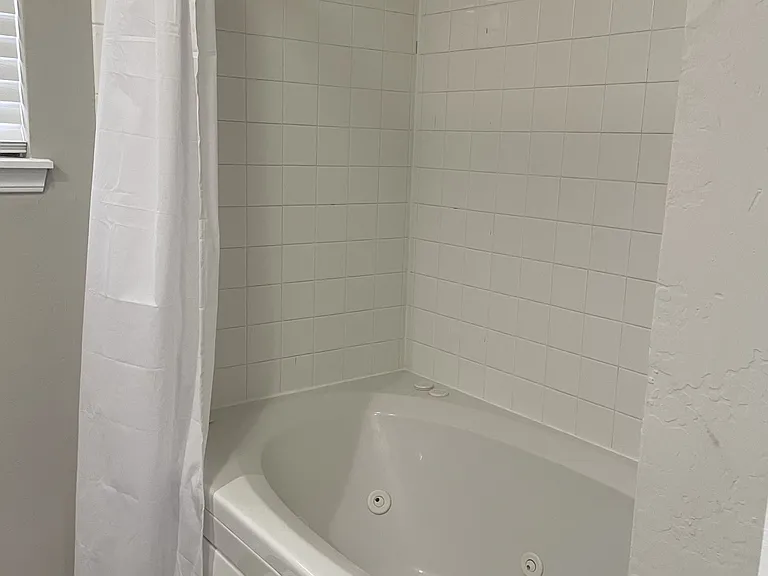 4105 Timberlane — Photo 12