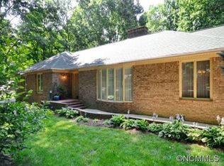 31 Glen Crest Dr, Arden, NC 28704