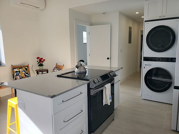 5th image of 8035 Byron Ave APT 1