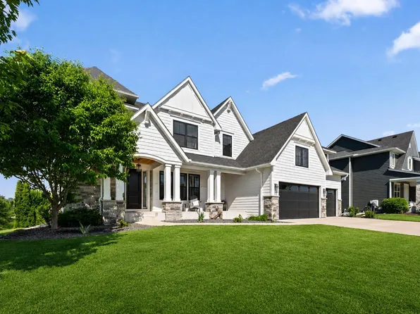 5860 Club Valley Rd, Shorewood, MN 55331