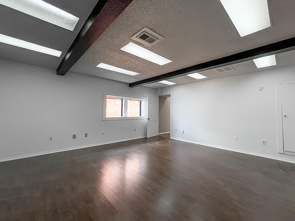 4th image of 116 S Meridian Suite C