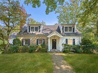 8 Canterbury Rd S, Harrison, NY 10528