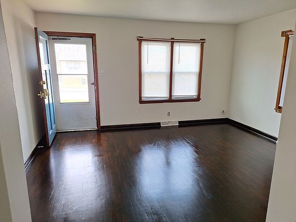 2nd image of 518 Westminster Ave