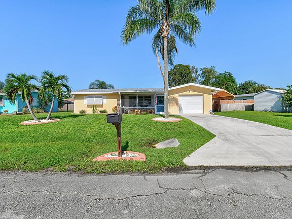2nd image of 114 E Aldea Street