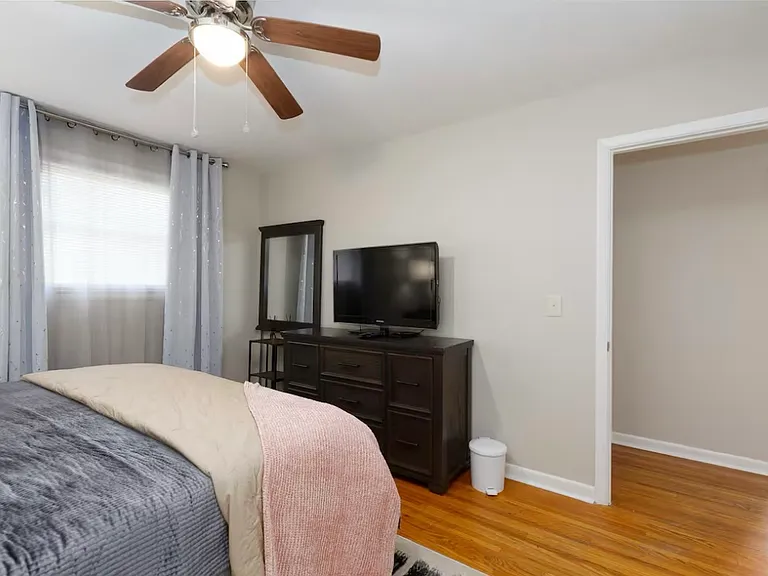 1310 W Northfield Blvd — Photo 11